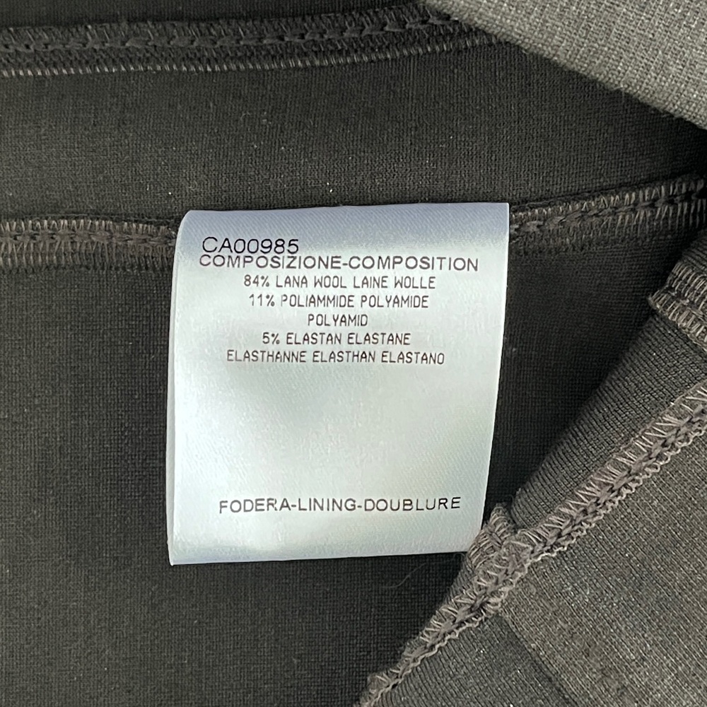 GUCCI Skirt. Gucci Pencil Skirt. Gucci Stretch Knit Side Zip. Wool. NWOT. - Picture 13 of 16
